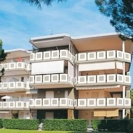 In A Complex With 3 Swimming Pools Apartment