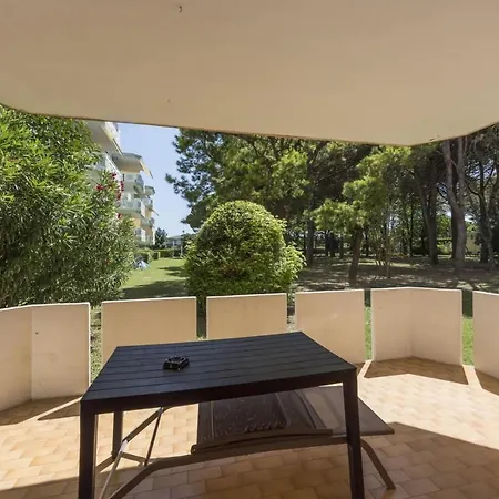 In A Complex With 3 Swimming Pools Apartment
